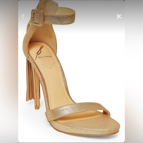 🔥🔥 BRIAN ATWOOD NWOT TOSCA SANDAL🔥🔥 BRAND NEW Gold Stiletto With Tassel Size 10 - Picture 1 of 7
